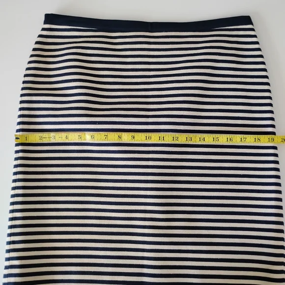 LOFT Cotton Blend Woven Navy Blue Cream/Tan Striped Pencil Skirt Classic Size 10 - Picture 14 of 16